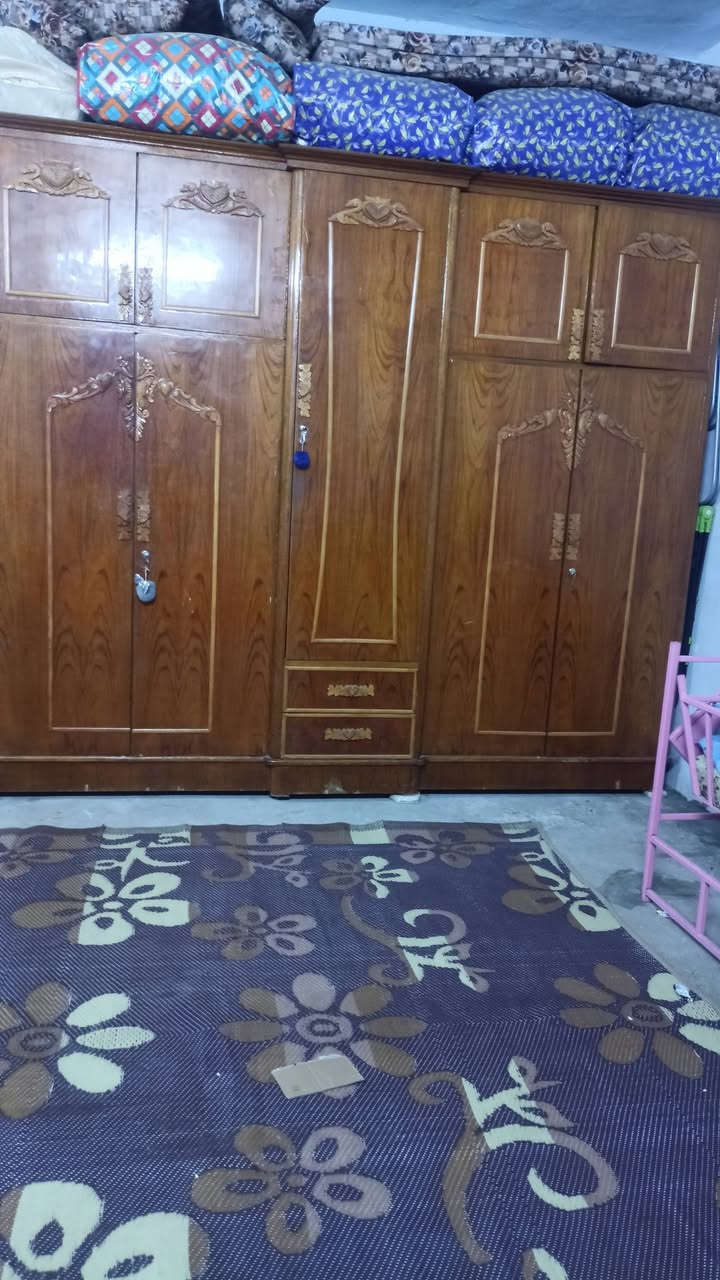 قنصور • ٥ أبواب • خشب زان