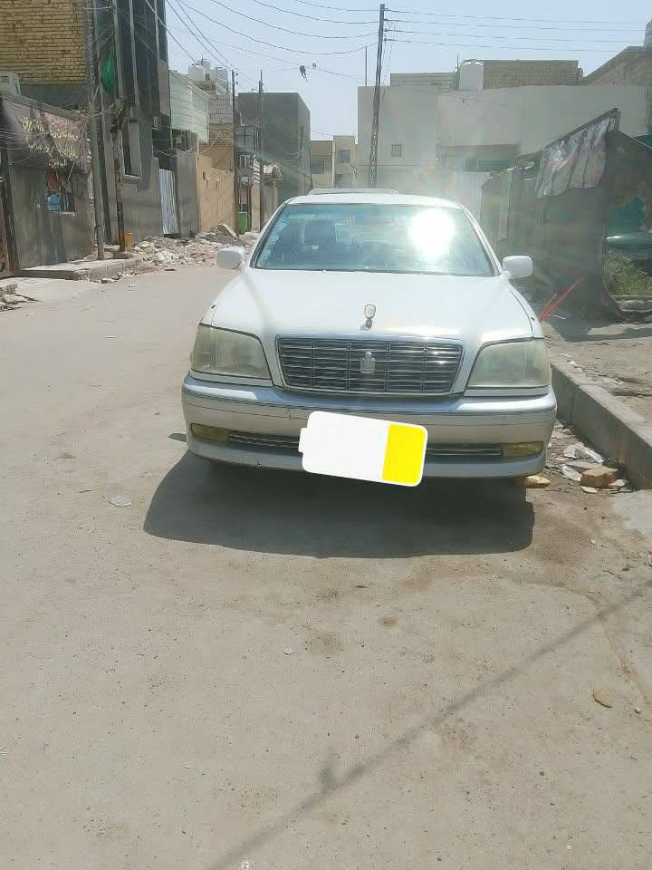 سلام عليكم سياره ملكه للبيع 2002
مكينه وكير كفاله حداديه زينه كهربائيات كله شغاله 
لايتات زنون اصفر جدد توني ماخذهن السكن الوالن بس يحتاجله ترتيبات بسيطه تخم تاير جديد متومه رقم وسنويه 
طبق الاصل مكاني ديوانيه السعر 26 وبيه مجال بسيط متواجد خاص او للاتصال على الرقم ***********
