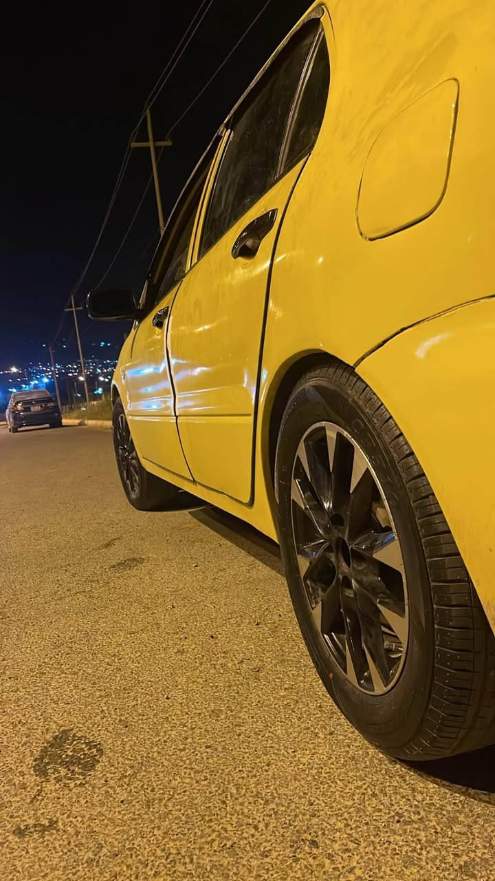 لانسەر مۆدێل ٢٠١٠ 
مەکینە گەورە ١٥
چوار ویل و تایەی لۆکم خستۆتە سەر 
دەعامیەکانیم بۆیاخ کردووەتەوە 
سەقفی لە دەرەوە رەشم کردووە بە لەزگە لە ناوەوەش قوماشی بیلایم بۆ گۆریوە سەقفەکەی کردومە بە رەش زۆر تایبەتە 
ناو سندوقی کامل کردووەمە بە جڵد 
هەموو گیانی مەزبووتە و تازە سێرڤزە 
بێ تەقەو رەقەیە و هی دەستی خۆمە نە مەعرەز چیم نە ماعمەلەی زۆر دەکەم سعرێک لە سەرو ٤٢ گەڵاوە بڵیت ئەڵێم پیرۆزت بێت ئیشم بە پارەکەیەتی 
ناونیشان: هەڵەبجەی شەهید 
نامە بنێرن 
یان پەیوەندی بکەن بەم ژمارانەی خوارەوە ڤایبەر و واتسئاپ لەسەر ئەم ژمارەیە***********
*********** حلبجة, السليمانية
