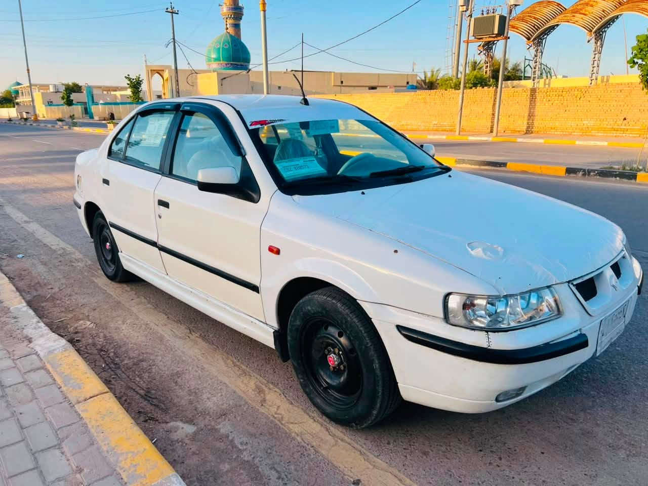 سمند 2009 محدثه هاذه الشكل نضيفه من كلشي كير او محرك خير من الله بس هذني الطخات والجاملغ الخلفي ابدل  سياره خير من الله مكاني الصويره او اتصل  على هاذه الرقم ***********
