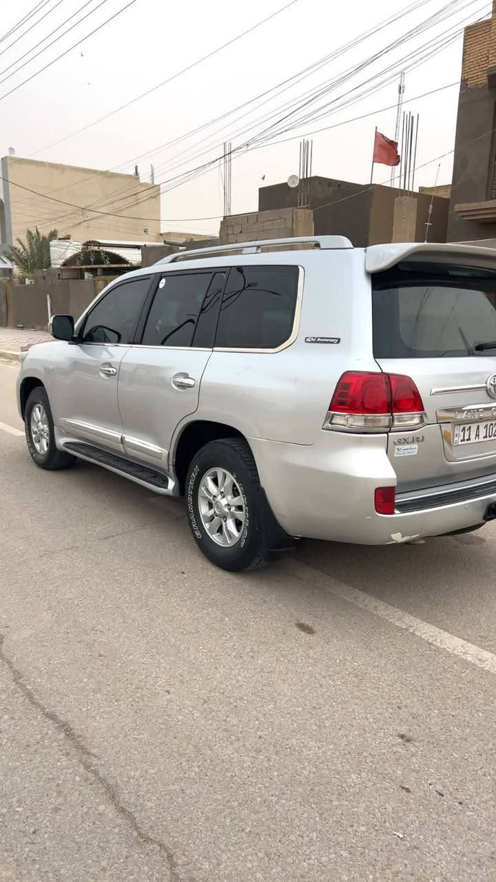 لاندكروزر ستينيه • ٢٠١١ • رقم بغداد