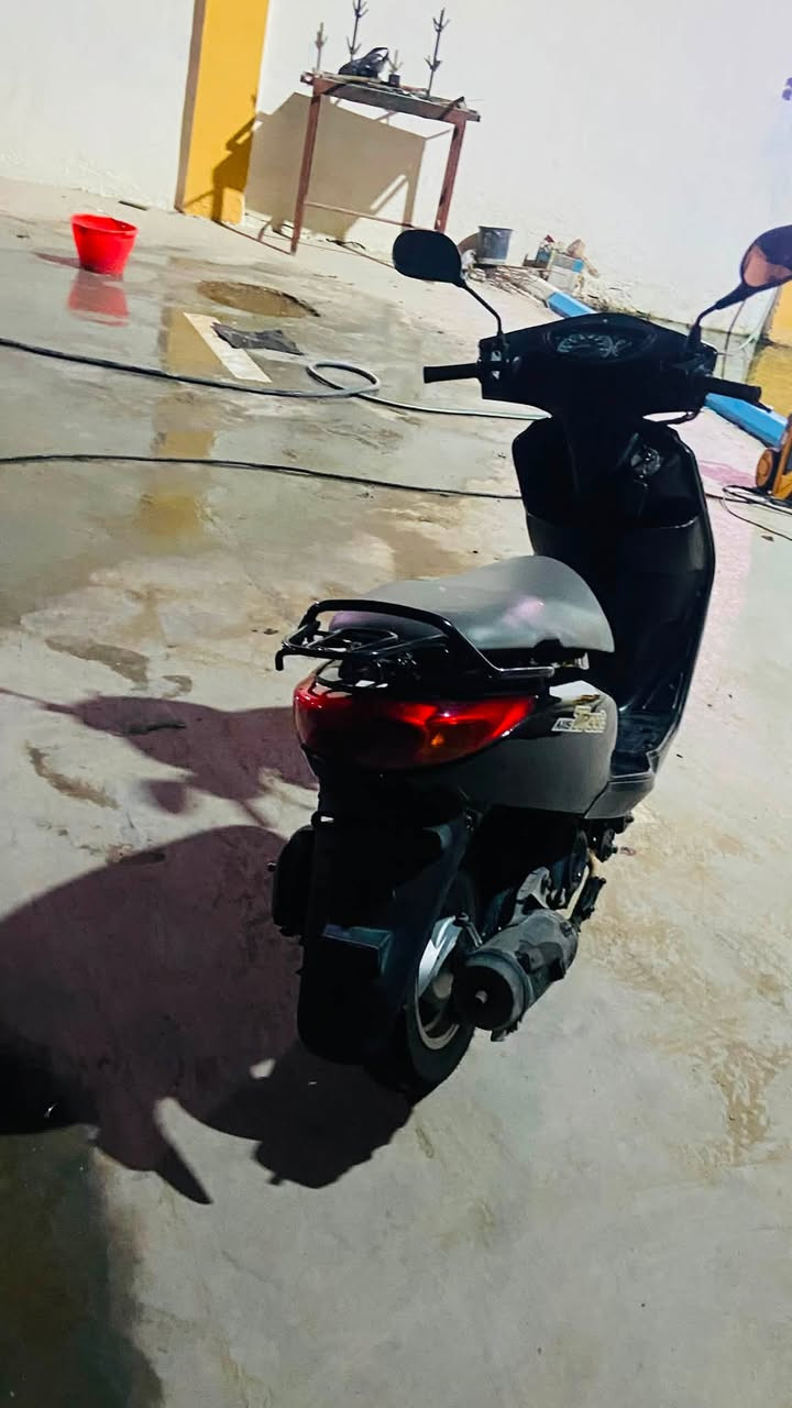 دراجه بريز اكسز 140 للبيع محرك مالته مفتوح مبدل بي ولفات وكفرات مبدلة للجمالية دراجه بيه كلج امامي رياضي بيه شلعه خير من الله بس بيه سلف بي ضعف تشتغل هندر كهربائياته كله شغاله 
رايده ب 500 وبيه مجال 
مكاني بغداد الزعفرانية 
رقم ***********
