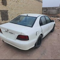 مستبوشي كلند • موديل ٤٠٠٤ • جير عادي