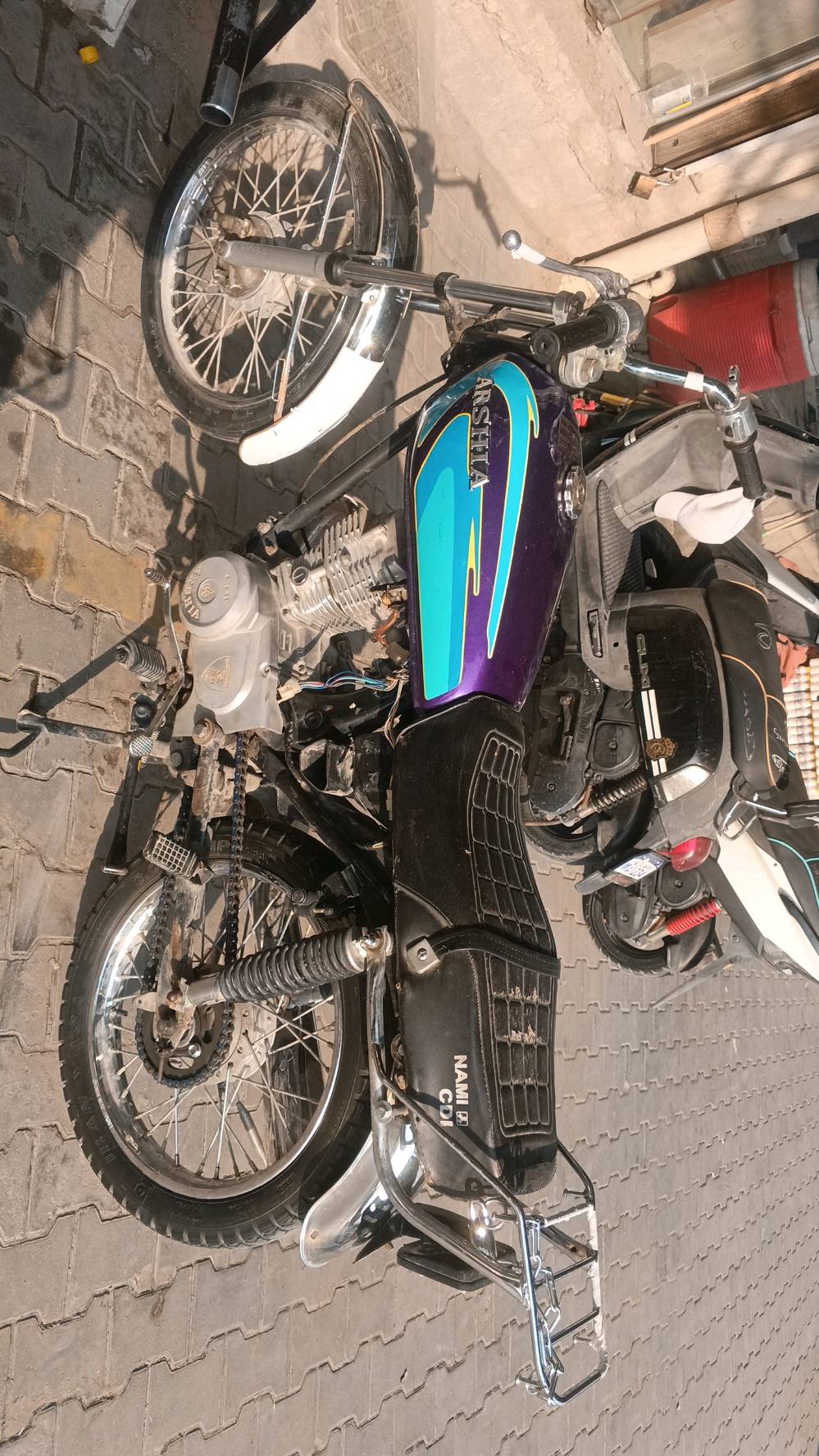 للبيع نضيفه كلش سعرها 350.  للعلم كلك كلك كلك***********