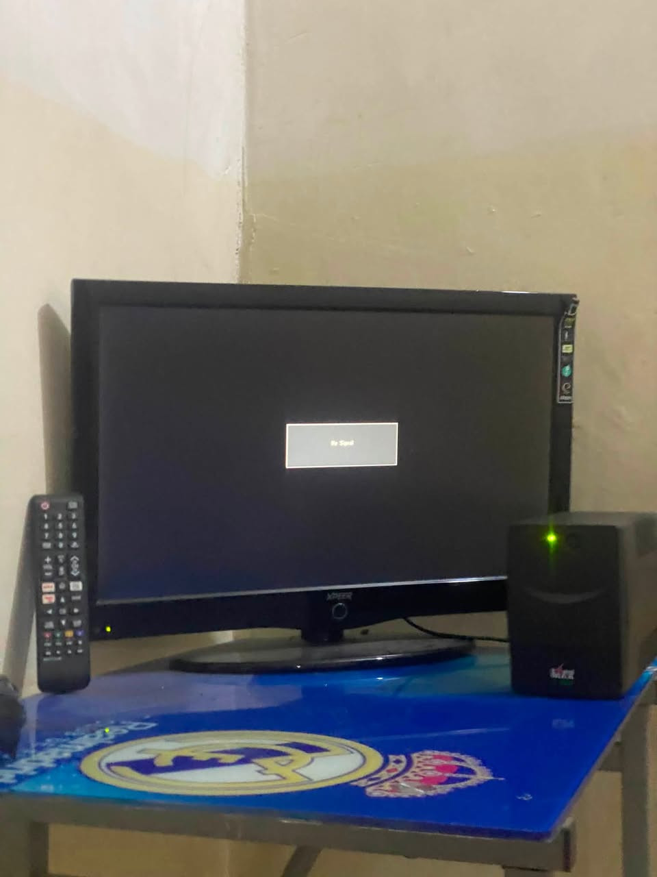 سلام عليكم شاشة كيمنك ‏ترهم ‏للبلي ‏￼ وال ‏PC ‏والحجم 20 بوصة ألوانها حديثة 4K و يو بي إس حجم 850s ￼￼￼ سعر الشاشة 50وال يو بي إس 15 للتواصل متوفر اتصال و واتساب *********** العنوان الدورة شارع 60
