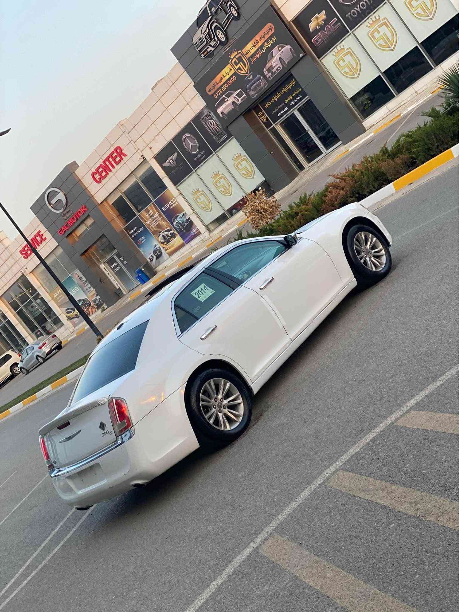 كرايسلر 300 • ٢٠١٤ • V6