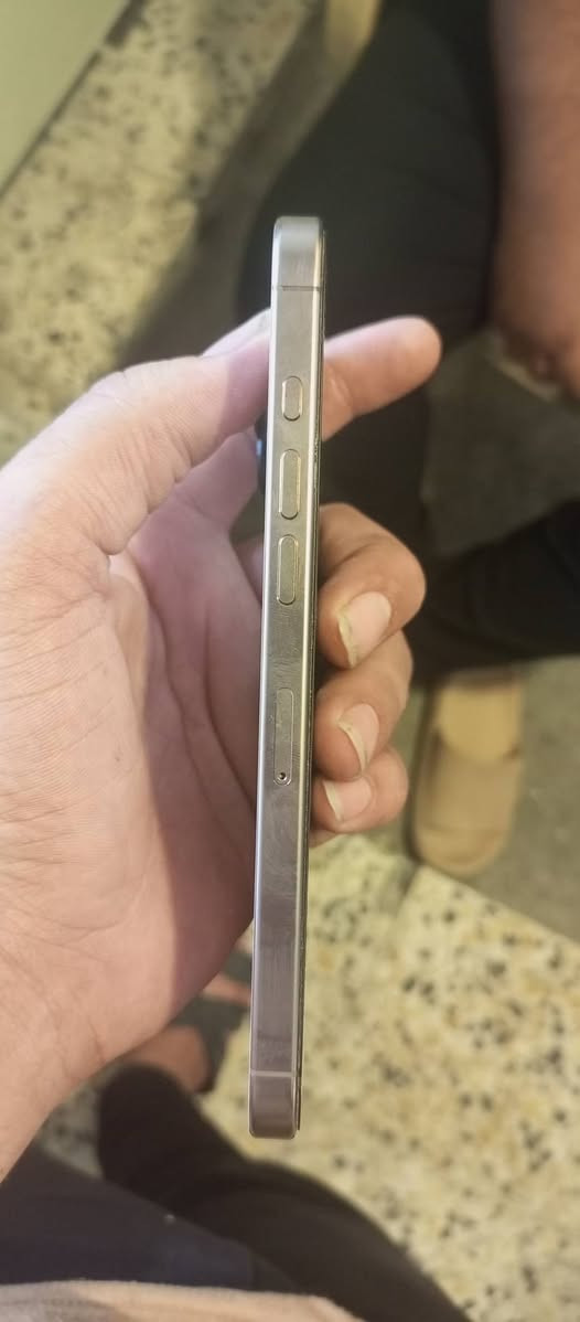 السلام عليكم 
ايفون16 pro Max
بطاريه96
نضافه100/100
لون الجهاز ذهبي
الجهاز جديد غراضه كامله كارتون+كيبل
السعر مليون و450 وبي مجال بسيط
المكان كربلاء 
***********
