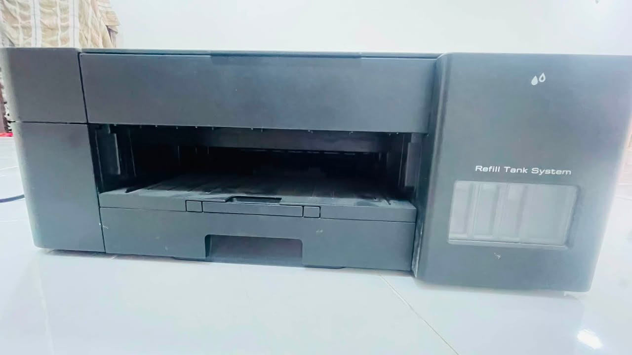 طابعة برذر ملونة ب (180 الف) Brother DCP-T420W جديدة بالكامل مستعمله ستعمال شخصي 

للبيع طابعة برذر أصلية موديل Brother DCP-T420W (جديدة تماماً) مع الكارتون الأصلي والملحقات كاملة بحالة الوكالة. مواصفات الطابعة الممتازة:3 في 1 (طباعة ملونة وعادي + استنساخ + سكنر).واي فاي (Wi-Fi) تطبع وتستنسخ مباشرة من الموبايل أو اللابتوب بدون وايرات.نظام خزان حبر (تعبئة ذاتية) اقتصادي جداً، الأحبار الأصلية معها وجديدة.دقة وسرعة عالية جداً في الطباعة.الطابعة جديدة بالكامل وغير مستخدمة وجاهزة للمشتري الجاد.
***********
