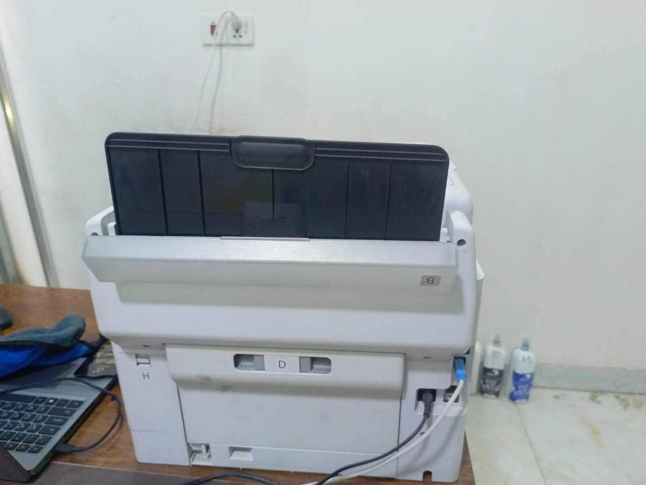 للبيع طابعة ابسون 
c5890
