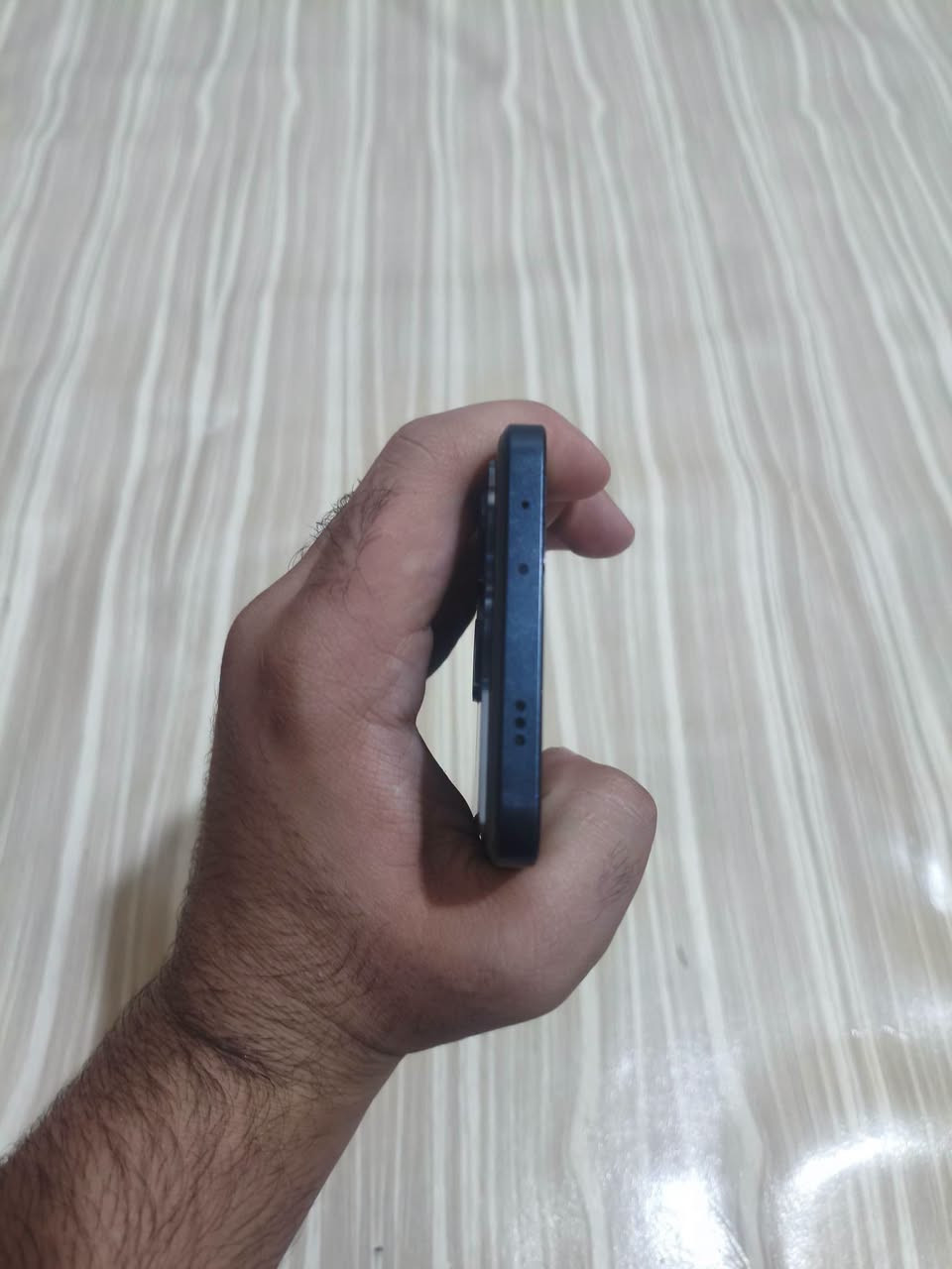 سلام عليكم اخوان بوكو اكس 6 برو 
جهاز ذاكره 512 كلشي شغال  
ملحقاته شاحنه الاصليه
 وكفر بدون كارتون الجهاز مكفول من كلشي 
مكاني بصره معقل 
رقمي ***********
السعر 300
