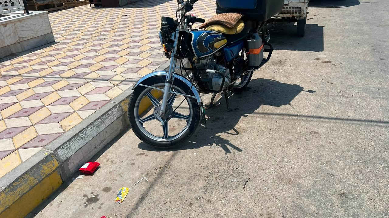 السلام عليكم
دراجه بارت للبيع أوراق اصولي 
مديل ١٧
شغاله سلف هندر لايت بك لايت أساير 
مكينه خير من الله نعومه لاً تنقيص ولاً تبخير 
زوج تغيرات جدد 
درع امامي خلفي 
الدراجه متعوب عليها   
مكاني ناصريه قضاء الجبايش
أبيع ماعدا الصندوق 
***********
