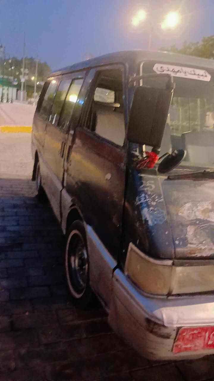 السلام عليكم كيه لبيع موديل 95 رقم بصره مكفوله كير محرك اكسن تايرات تخم  كشنان كلهه بل كارتون  لستفسار***********
