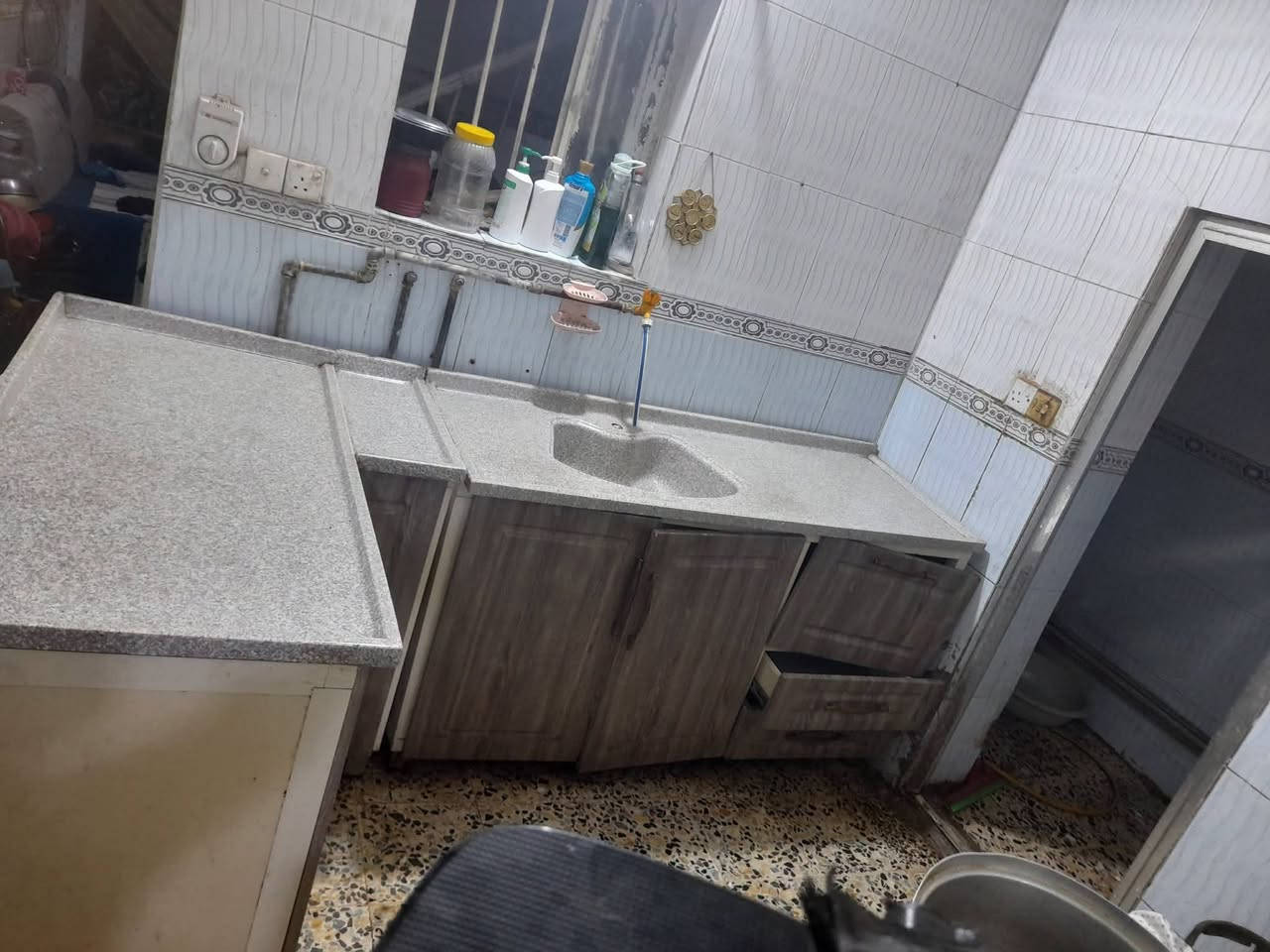 كاونتر ٣ قطع مفصول  الخارج mdf والداخل المنيوم يرادلهه تعديلات لليطات بي ضربه مبين بلحافه سعر ٢٧٥  مكان بغداد مدينه الصدر شراي يتصل واتساب فقط 
***********
