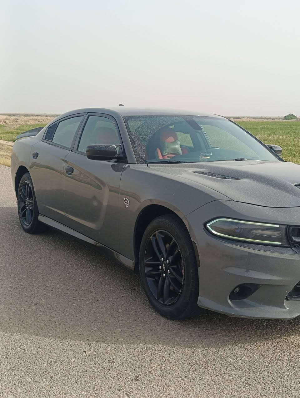 السلام عليكم ***********
جارجر sxtموديل 2019اصل فور ويل ملغي محرك 3600
بغداد بيها صفحه اليمنه صبغ بدون دواخل والبنيد تحديث وبيها باردات ماينشافن بالصور وحادث امريكا موجود بالصور المكان بابل
