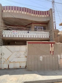 حي الرئاسه • ١٥٠م • أكثر من ٣ غرف
