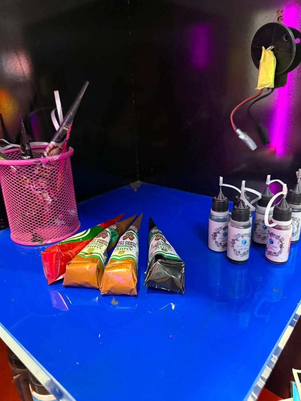 فرصة استثمارية داخل BDC Mall ✨
بيع بوث بمساحة 2×2 متر، في الطابق الثالث 
مخصص لخدمات:
🎨 الرسم على الوجه للأطفال
🌿 نقش الحنة على اليد
✨ الگلتر 
🌈 بيع البالون 
!! للعلم البوث مجهز بگل أدوات الرسم 
( الالوان وفرش التلوين) 
+ ستيكرات حنة وأقماع الحنة…
+ بالوون🎈
+ جميع ألوان الگلترر🎗️
ويحتوي على ڤاترينا يمكن أستخدامها لأي أضافات داخل البوث. 🎀

📍 موقع مميز داخل المول، مناسب للعائلات ويشهد إقبالًا جيدًا.

💰 الإيجار الشهري: 250 ألف دينار.

للاستفسار والتفاصيل، يرجى التواصل على الخاص أو الاتصال بالرقم المخصص.
***********
