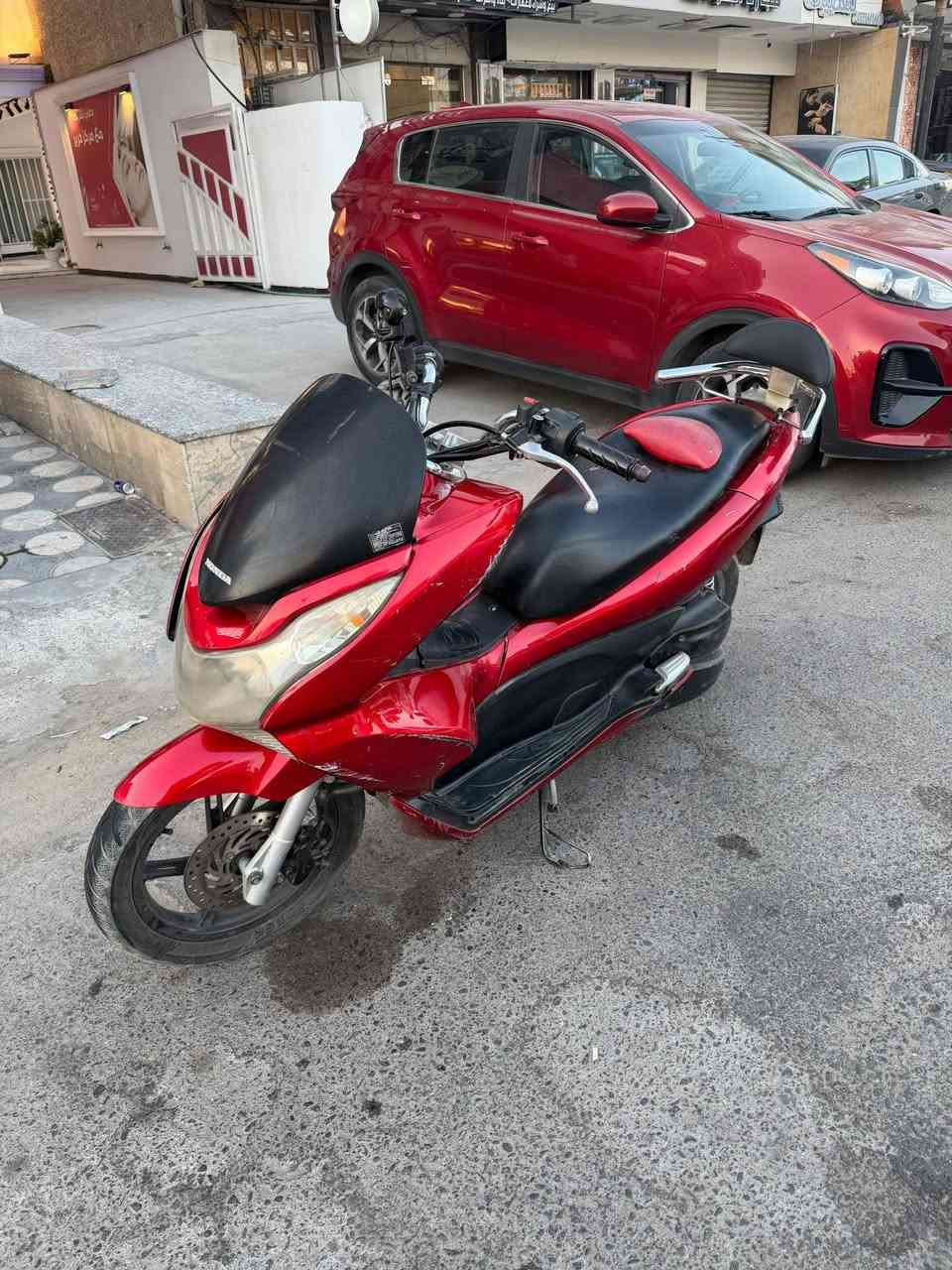 دراجة( pcx جيل الاول) للبيع
دراجة شلعه معدل كهربائيات كلهه شغاله
دراجة بلادية
أي نقص مابيها فقط استان التعليك 
جيب فيتر وتعال افحص
العنوان بغداد البنوك 
السعر 1250 الف
 *********** واتساب
