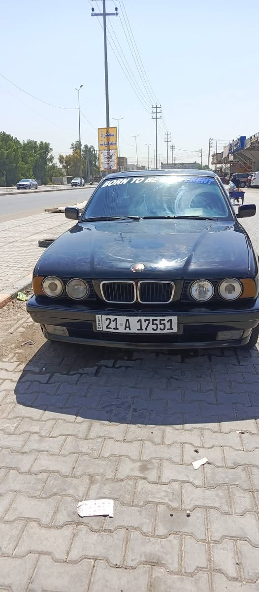 السلام عليكم 525 سكر فانوس 
سياره موديل 92 
سياره اصل دبل ايرباك واصل بجم عريض سياره جاهزه للاخير ما ناقصها ولا الف تخم تاير حداديه ماكينه كير كلهن شرط سياره نعمه من الله المكان نجف الاشرف 
تفاصيل على هذا الرقم 
*********** النجف, العراق
