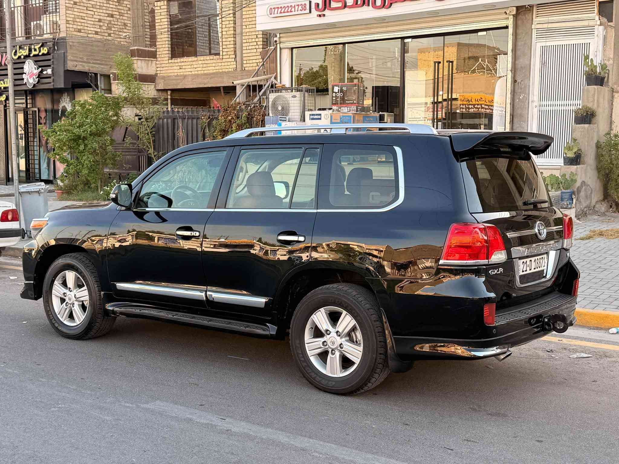 لاندكروز 2012 بريم  V6    GXR
مواصفات فول 1/1

رقم سليمانية بسمي هزه و رقم جديد 

ماشيه 170 km 

مكاني بغداد 

السعر 32.5 بيه مجال للشراي 

الاستفسار:-***********

