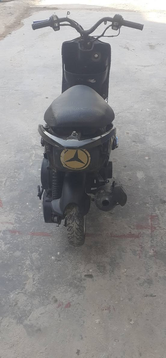 سلام عليكم دراجه ماكس عدله سلف هندر كهرباته كله شغاله مكينه بلاديه ناعمه دراجه كله بلاديه عقل رياضي شلع ومعدل دراحه ورقها كامله مكاني غزاليه سعر ٣٠٠ شراي خابره ***********

