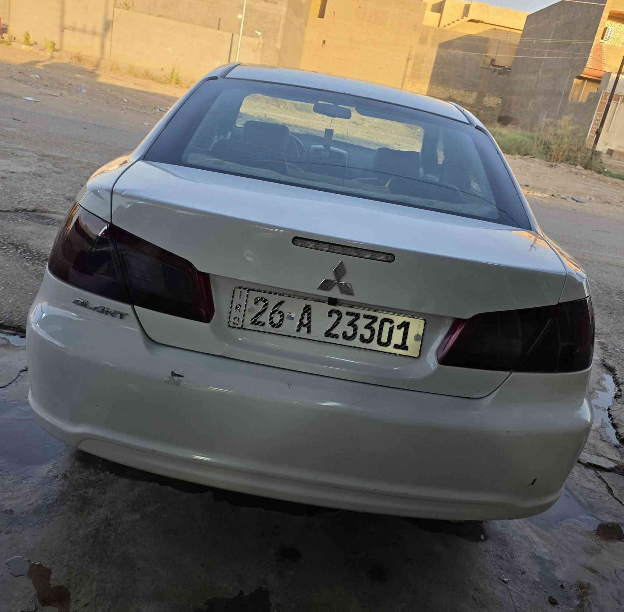 سلام عليكم للبيع مسيوبيشي كلن 
موديل 11.      سعر ٨٣ بيه مجال 
صبغ 3 قطع باقي مكفوله 
بدون نواقص 
مكينه كير حداديه تبريد خير من الله 
رقم صلاح الدين نكليزي 
استفسار اتصال ***********

