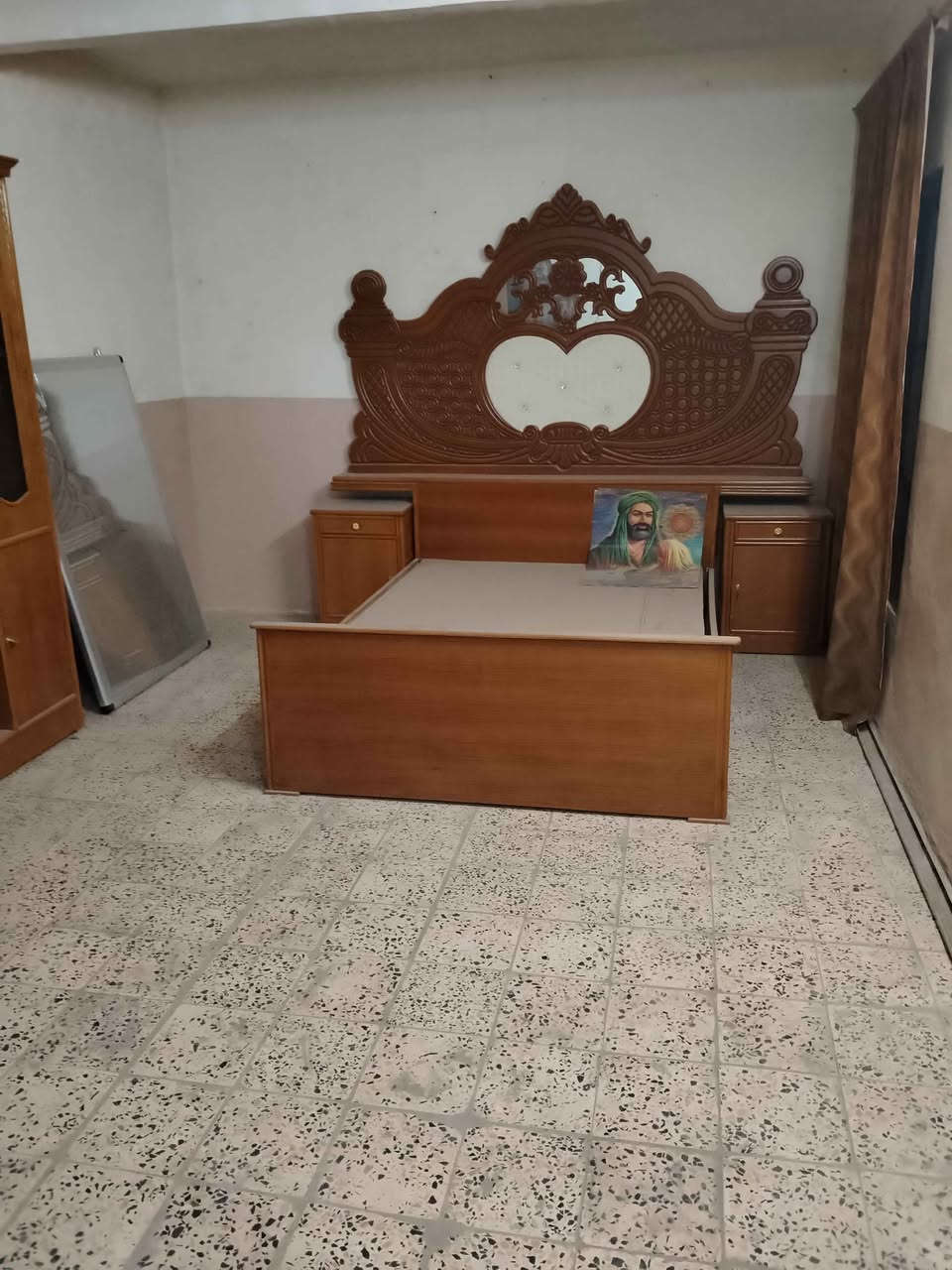 غرفه اخشاب للبيع جديده مامستعمله ولا يوم السعر ٩٠٠ اتصال على الرقم *********** بي واتساب النجف, العراق
