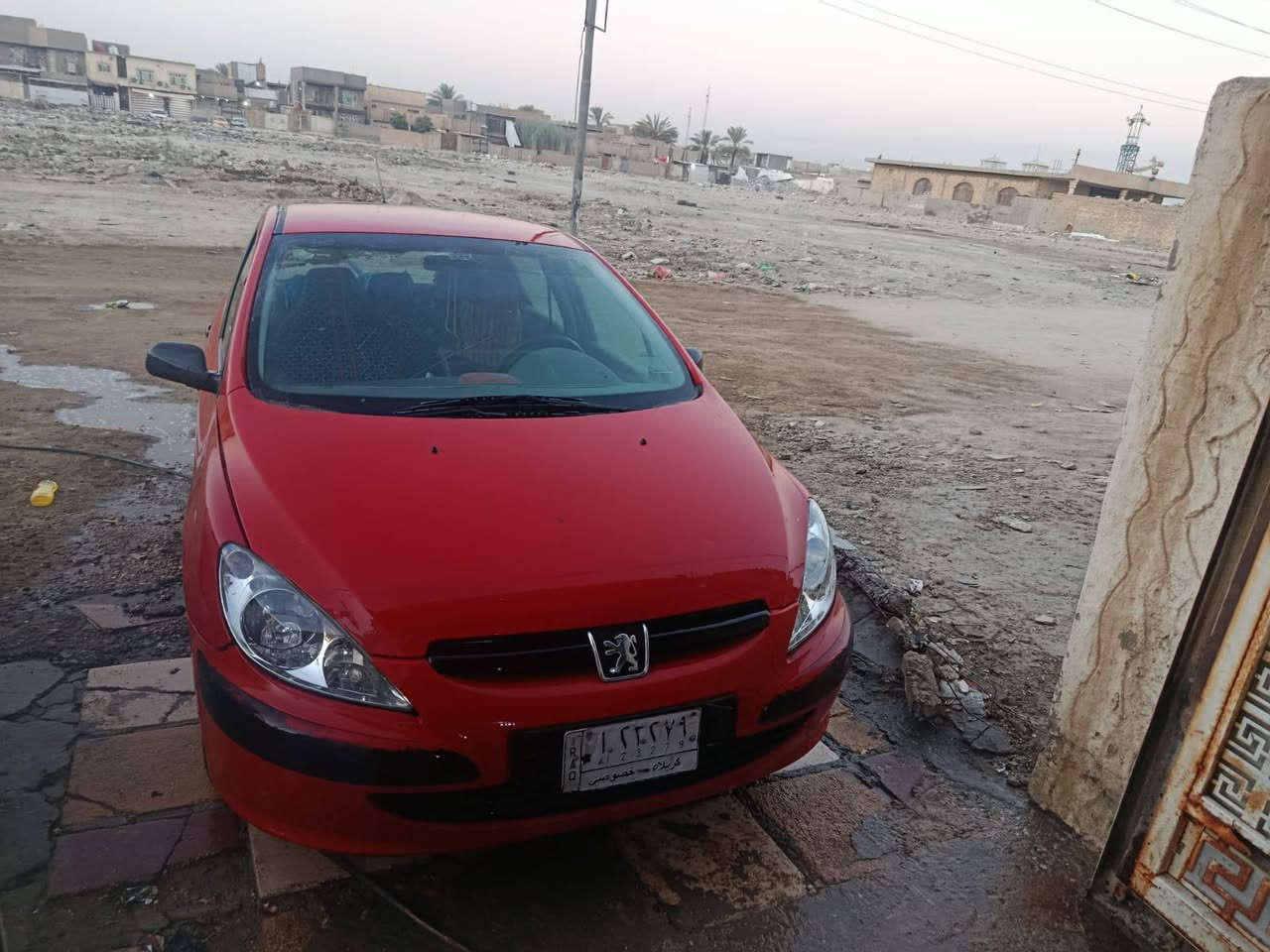 السلام عليكم للبيع بيجو فرنسي موديل 2005 سيارة جاهزه كير مكينة حداديه تبريد كله جاهزة مكفوله من الضربه بيه صبغ دوس اوقليل بل باب سيارة جاهزه السعر 42 مكانه حله الاتصال ***********
