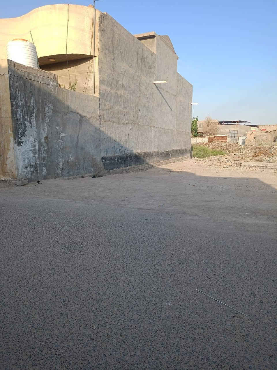 أبو الخصيب البطاح • ١٠٠م • شارع تبليط