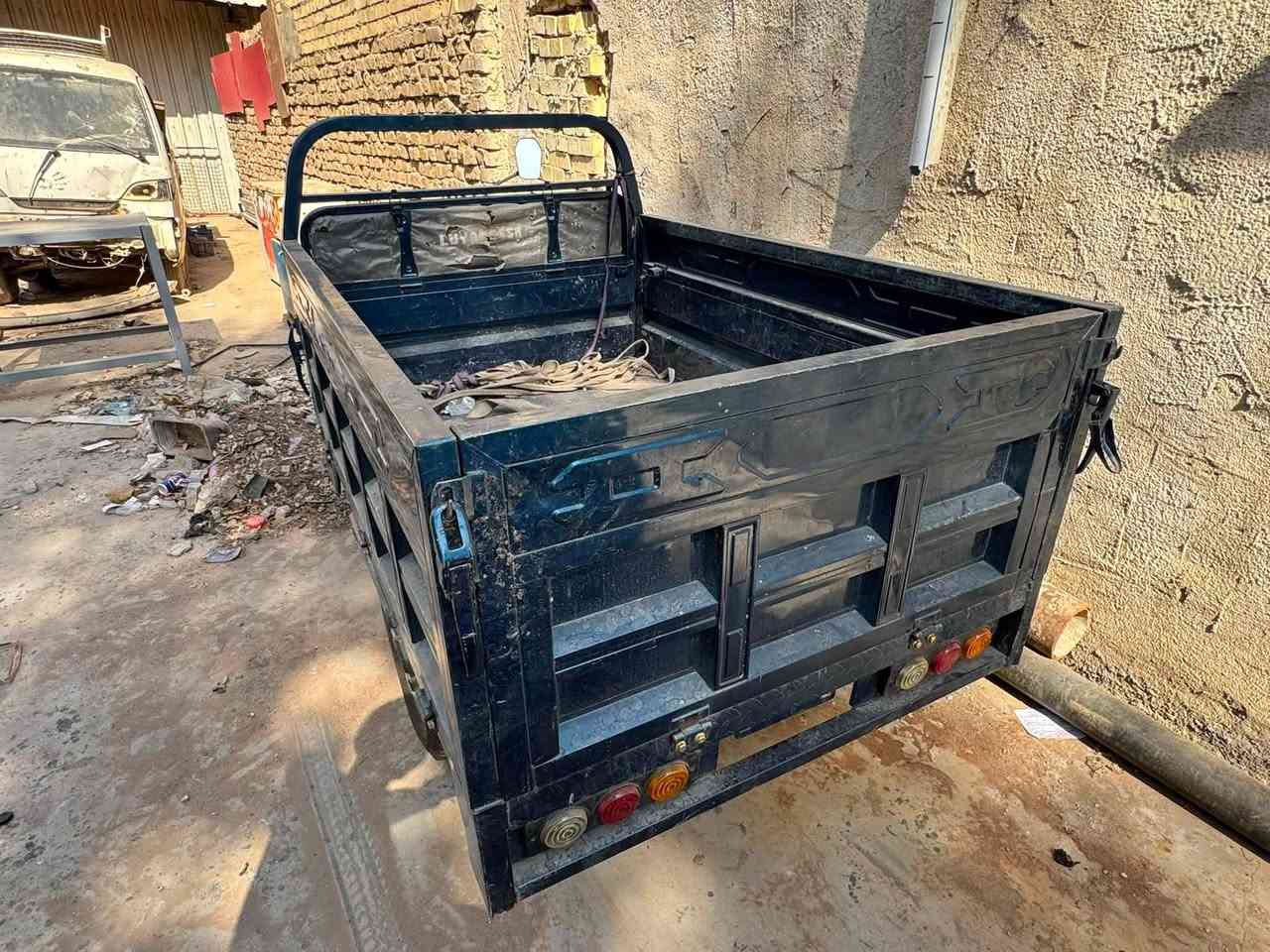ستوته شحن للبيع
الستوته نضيفه ما ماشيه هواي 
البطاريه جديده
عدد البطاريات 6
السعر مليون و 150
للتواصل***********

