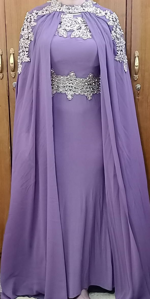 قفطان ملبوس لبسه ليكرا قياس 40/42سعره 50
***********

