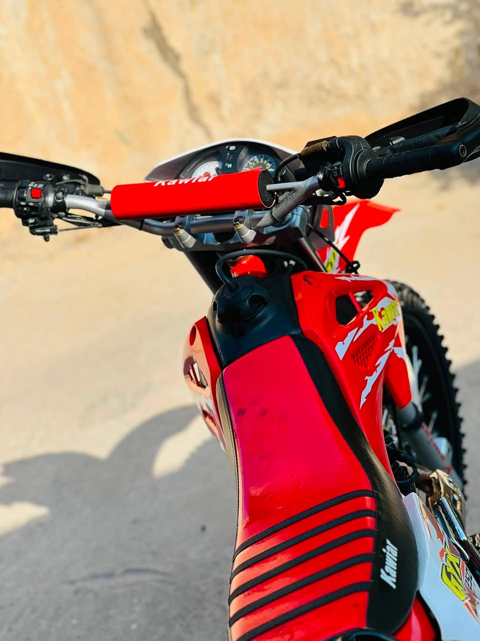 السلام عليكم للبيع كاويار موديل26 محرك200cc 
محرك شرط مامفتوح بعدو وضع شركه كلشي شغال

جنوب الموصل ناحية القيارة قرية الحود 

السعر 1150وبي مجال
***********

وبدين ما ابيع
ومراوس ما اراوس
