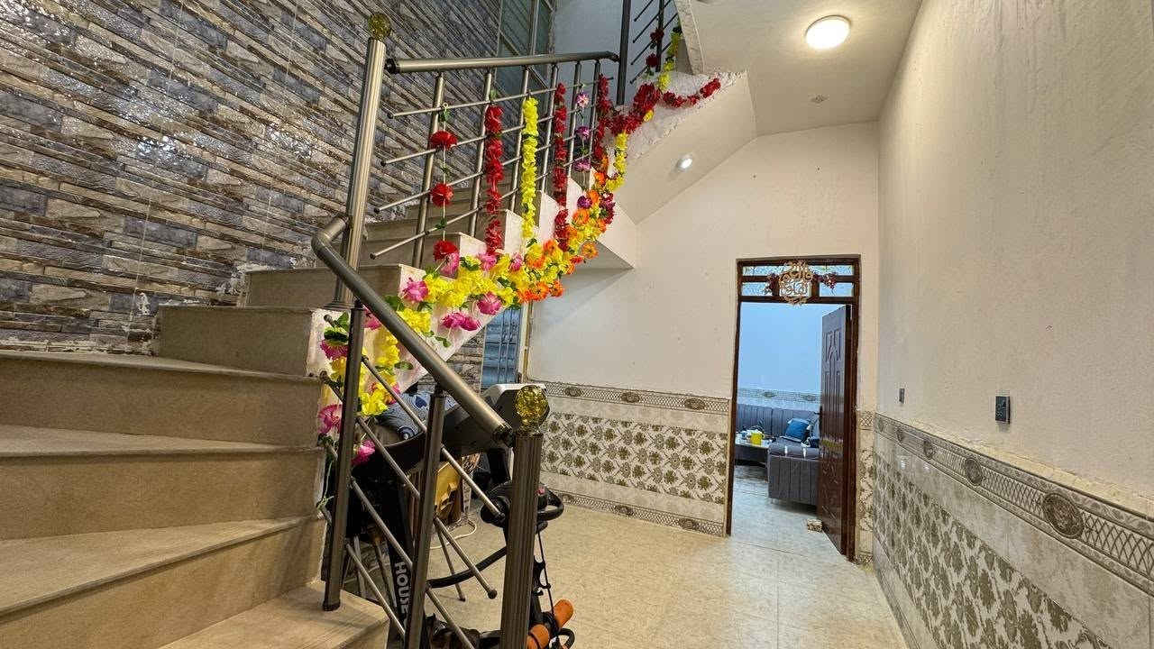 بيت للبيع

المساحه -100م  5*20
السعر - 170
العنوان -الموحيه مقاطعه 39
تفاصيل البناء - طابقين  مسلح  حديث
ط1- غرف +صاله+استقبال +مطبخ +صحيات 
ط1 -  غرف عدد2 +صاله+صحيات  

للمزيد من المعلومات يمكنكم التواصل معنا 
على صفحة الفيس بوك ( المثنى للعقار) 
او الاتصال على الرقم التالي 
*********** ابو سيف
للمزيد من العروض الدخول على الرابط
https://web.facebook.com/groups/353423759199621
او قناتنا على اليوتيوب
https://youtu.be/wNJnyaBvaoU ناصرية, ذي قار
