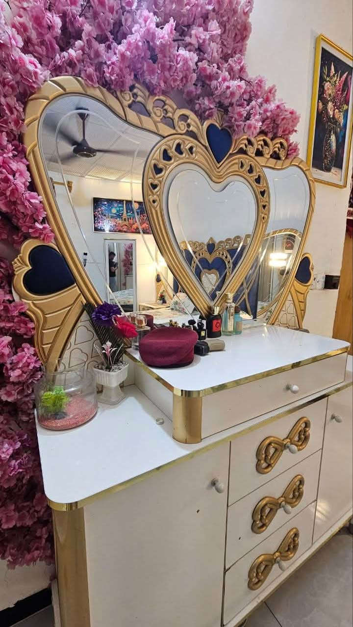 سلام عليكم غرفه تركيه للبيع مكان بغداد الدوره سعر ٥٠٠للتواصل ***********
