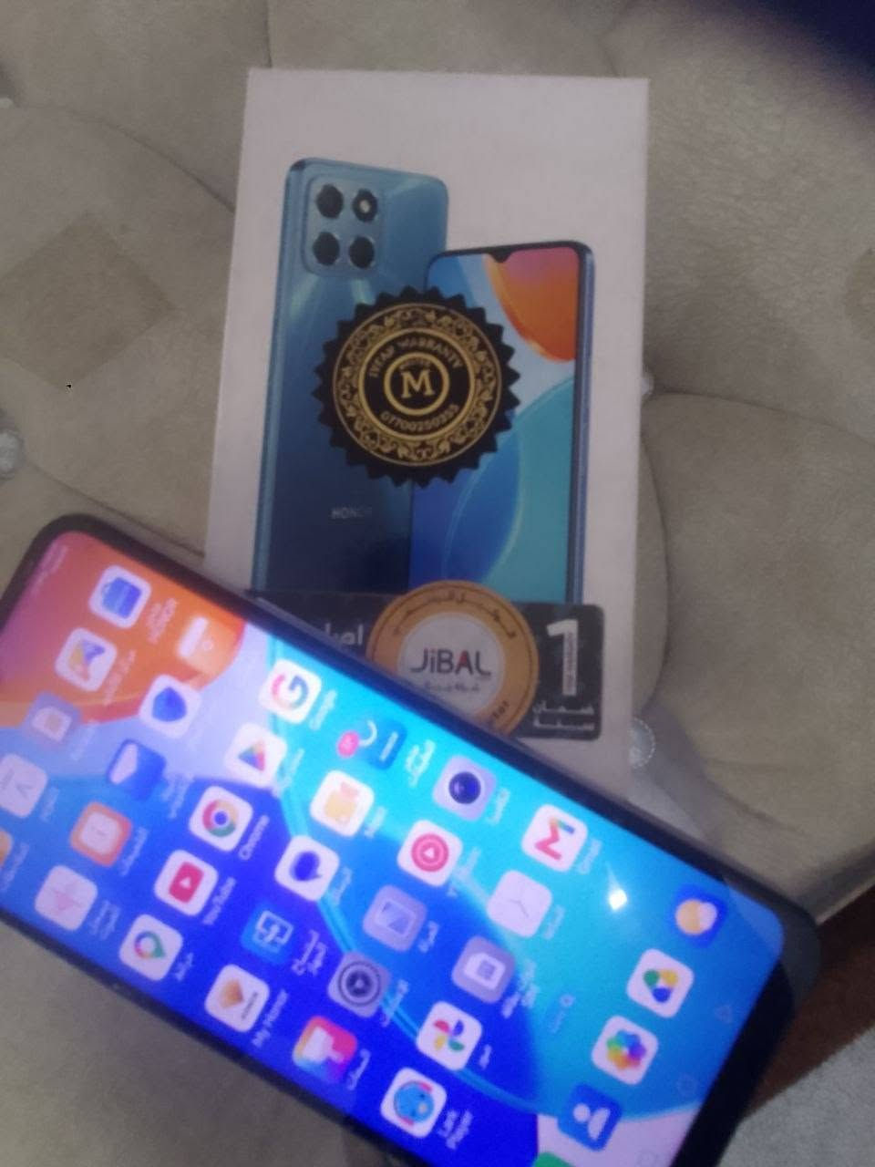 السلام عليكم للبيع HONOR X6 مستعمل قليل نضافة 99% ذاكرة 128 رام 4 اللون تيتانيوم سلفر شريحتين كاميرا 50ميگا بكسل مكفول كفالة عامة على وضع الشركة بدون تصليح مع الكارتون والملحقاة السعر 140مع التوصيل فقط داخل قضاء طوز ***********
