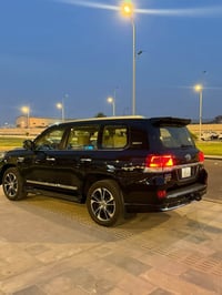 لاندكروز VXR • ٢٠٢١ • ماشي ٨٠ الف