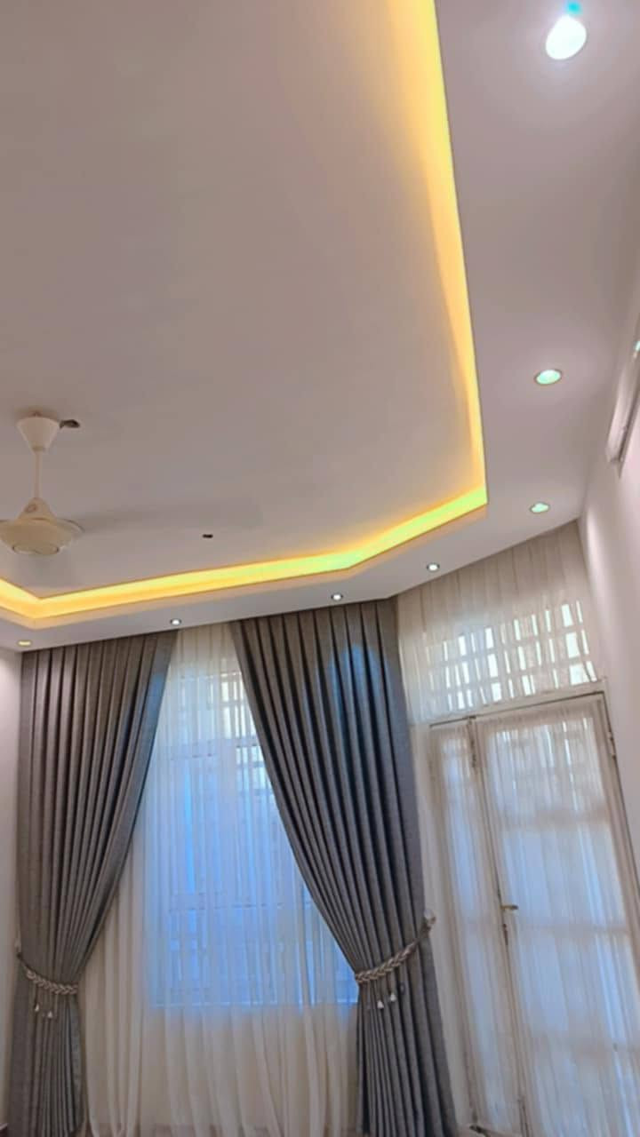 بيت ١٠٤ متر الخطيب الزراعي قرب شارع ٦٠ الهياكل غرفتين نوم استقبال مطبخ صحيات متوفر ماء كهرباء مجاري إنترنت تبليط كل الخدمات متكامله هاتف *********** رايده ١٣٥ وبي مجال
