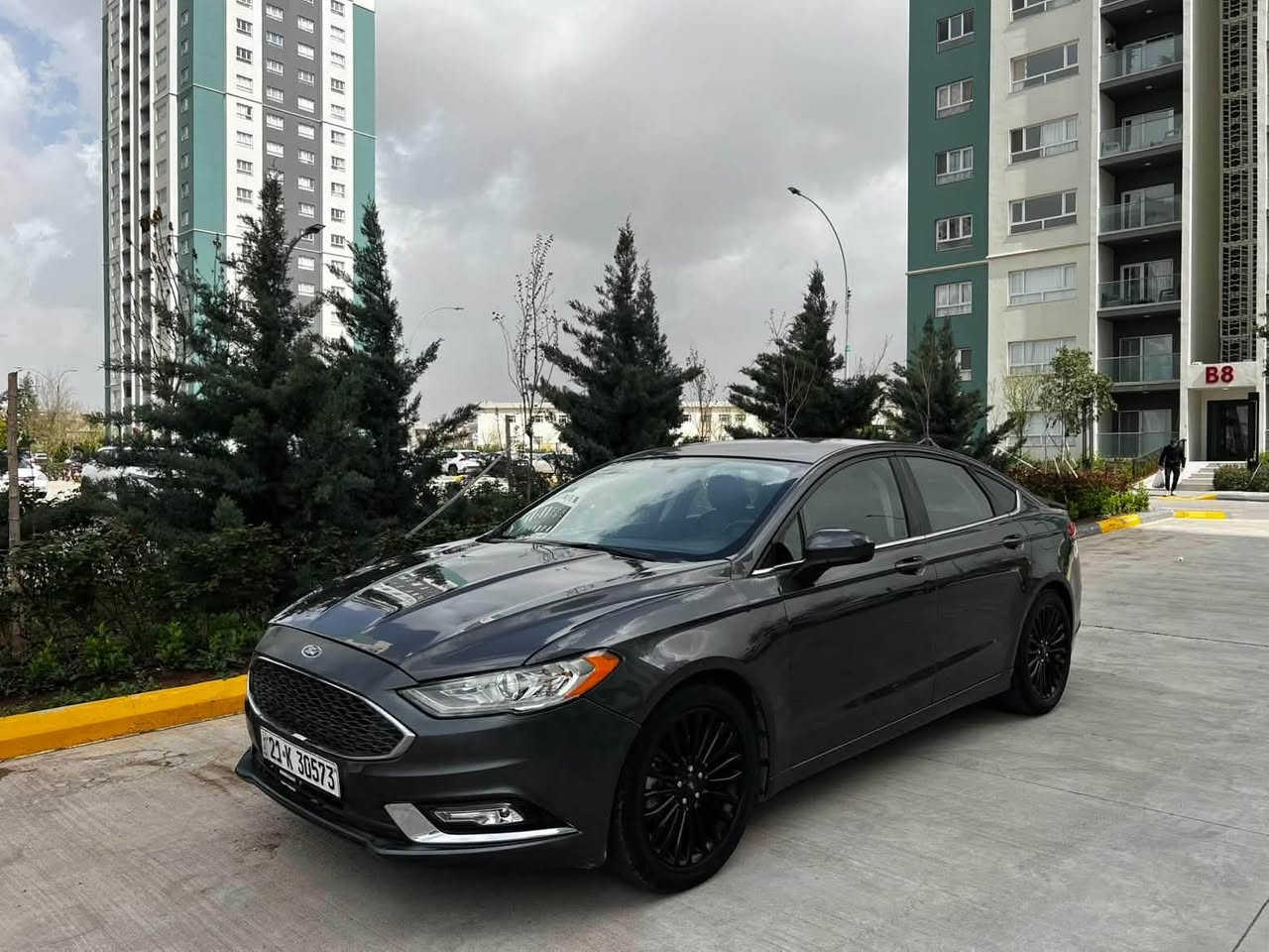 سه ياره كه  10  وه ره قه غرامه ي تيايه دواي مه عامه له بؤت ئه گيرمه وهنرخ:105مه عامه له‏
‏ford Fusion 2018مەکینە  2.5رەنگ نەوتی شتی نموونە و دانسقە 
‏‎فۆرد فیوشن  ( - تەحدید سورعە - سوکان ڤۆلیۆم - تراکشن ( دژە خلیسک) - کۆدی دەرگا - کوشن جلد و کوشن کارەبا و کوشن هیتەر و ئاوێنە هیتەر نیزامی تەبرید لەمس و سەکن و سایەق جیایە ) 
‏‎سەیارەکە دەمێکە لای خۆمانە و کامل سێرڤسە  دو پارچەی بۆیاخە
تایەی تازەیە  و پاتری تازە هەموو گیانی بە شەرت دینارێک مەسرەفی تیا نییە گێر و مەکینە و تەقە و ڕەقە هەموی بەشەرت
سه ياره كه 3 شاشه يه *********** سليماني

‎السيارة عليها غرامة 10 ورقات (1,000 دولار)، وسوف أخصمها لك بعد المعاملة.
‎السعر: 105 ورقة (10,500 دولار) مع مجال للمفاوضة.
‎ الموديل: فورد فيوشن 2018 (Ford Fusion 2018)
‎ المحرك: 2.5 لتراللون: كحلي / نفط
‎ رقم الهاتف: ***********
‎المواصفات (سيارة نظيفة وممتازة جداً):
‎ تثبيت سرعة (Cruse Control)تحكم دركسون / أزرار المقود
‎ نظام منع الانزلاق (Traction Control)
‎ كود فتح الأبوابمقاعد جلد مقاعد كهربائية
‎ تدفئة مقاعد وتدفئة للمرايا الجانبية
‎ نظام تكييف لمس مع تحكم منفصل للسائق والراكب
‎تفاصيل إضافي:
‎ السيارة عندنا منذ فترة طويلة ومعتنى بها بالكامل (سيرفس كامل).بها قطعتين صبغ (بويغ).
‎ إطارات جديدة وبطارية جديدة، وبشرط الفحص الكامل.لا تحتاج لأي مصاريف إضافية إطلاقاً.
‎ المحرك والقير والدعاميات والشاصي كلها بشرط الفحص.تحتوي على 3 شاشات.
‎للتواص
