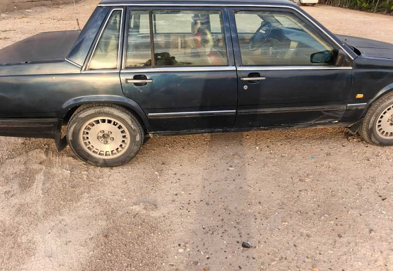 فولفو 740 • موديل ٨٨ • رقم نجف