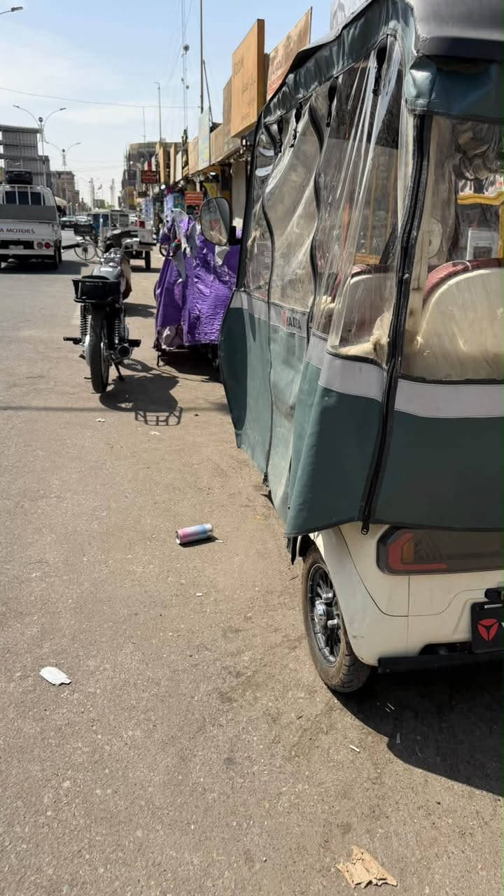سلام عليكم دراجه شحن للبيع كلش جديده وأحله من صور سعر 1600عنوانً ناصريه مركز ***********الستفسار
