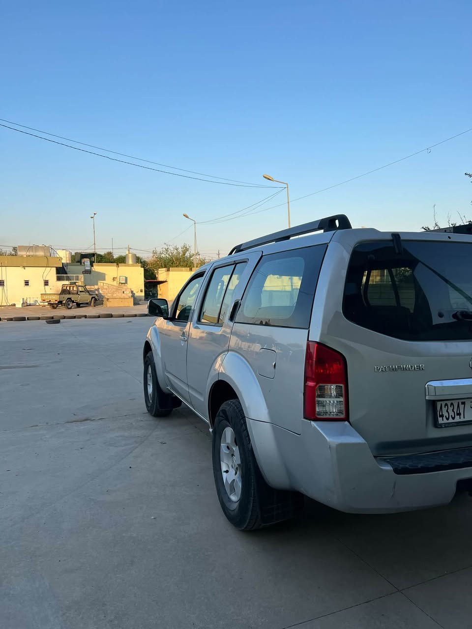 بەناوی خوای گەورە
نیسان پاسفاندەر. ٢٠٠٨ ساخ بێ دەعام. یەک چەمەلەق بۆیاخ. نرخ(٥٥) ماعمەلە.ژ.م ***********
