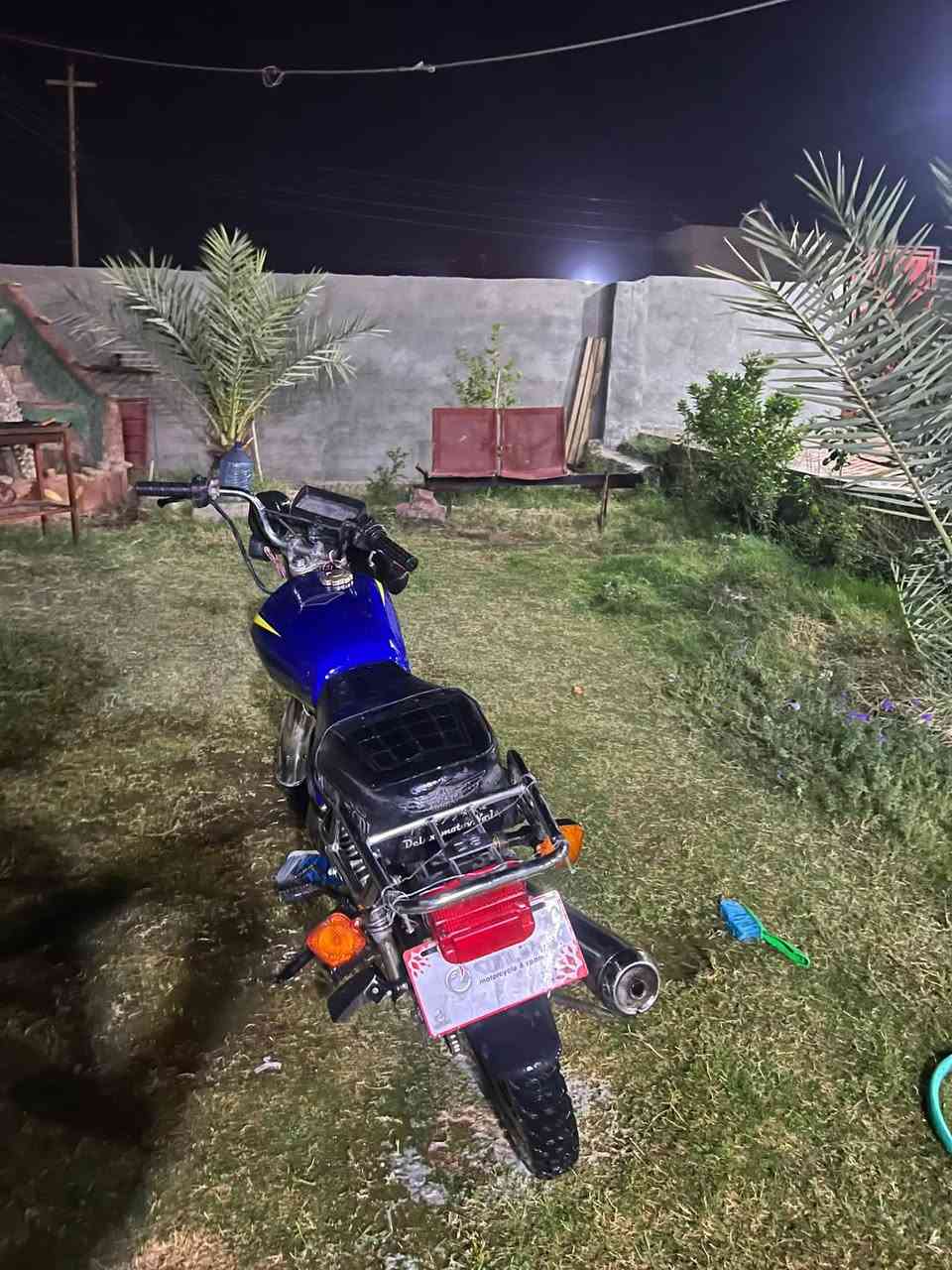 2020❇️
سيفان محرك مفتوحً مجفت جديد 
بيه صوت فيلسه 
كهربايات كلها شغاله  اشاير 
ضو  سلف شغال وهندر شغال 
تايرات جدد  موطور شلعه ومعدل 🔥
تاخذو ما تصرف عليه ربع 
يرهم مرواس 
السعر 350 بيه مجال 

هـ/***********
المكان بيجي

