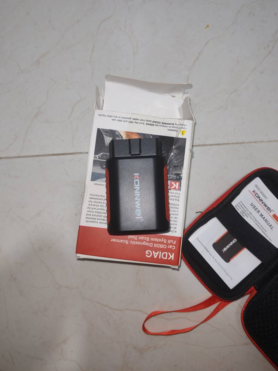 ​🚗 ئامێری پشکنینی ئۆتۆمبێل (KONNWEI KDIAG Bluetooth OBD2) 🚗
بە ئاسانی و بەبێ چوون بۆ لای وەستا، لەڕێگەی مۆبایلەکەتەوە خۆت کێشەی ئۆتۆمبێلەکەت بپشکنە و فێرببە!
​✨ تایبەتمەندییە سەرەکییەکان:
​پشکنینی گشتی (Full System Scan): پشکنین بۆ تەواوی سیستمەکانی ئۆتۆمبێل (مەکینە، گێڕ، ABS، ئەیرباگ، و...) دەکات.
​بەستنەوە بە بەلوتووث (Bluetooth): زۆر بە ئاسانی بە مۆبایلی (Android) و (iOS / iPhone) دەبەسترێتەوە.
​تایبەتمەندی Auto-VIN: بەشێوەی ئۆتۆماتیکی جۆری ئۆتۆمبێلەکەت دەناسێتەوە.
​بەرنامەی تایبەت (KDIAG App): دەتوانیت بەخۆڕایی ئەپڵیکەیشنەکەی لە Google Play یان App Store دابەزێنیت.
​پیشاندانی زانیاری ڕاستەوخۆ (Live Data Stream): پیشاندانی تەواوی زانیاری و پارامەتەرەکانی ئۆتۆمبێل بەشێوەی ڕاستەوخۆ و گراف.
​دروستکردنی ڕاپۆرت: توانای دروستکردنی ڕاپۆرتی تەواوی تەندروستی ئۆتۆمبێل و هاوبەشکردنی (Share).
​کەڤەر و قووتی ڕەسەن: لەگەڵ کیسێکی بەهێزی پاراستن و ڕێنمایی بەکارهێنان (User Manual).
​💰 نرخ: 55,000 دینار
🚚 گەیاندن: بەردەستە بۆ شار و شارۆچکەکان
​📞 بۆ داواکردن و پەیوەندی:
📱 *********** (یان ڕاستەوخۆ نامە بنێرە)
