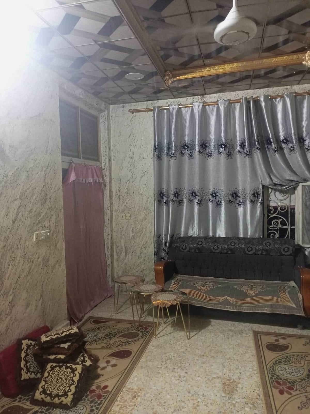 للبيع بيت مساحه 200 متر 🏠 

طابو زراعي صرف 🏠 

طابق واحد 🏡 

سقف مسلح بناء جديد بي نواقص قليله 🏠 

العنوان حي الرسول خلف سكلة البيادر 🏡 

البيت يتكون من 🏡 

غرف نوم عدد 2 🏠 

صاله+ استقبال مطبخ 🏡 

كراج سياره 🚗 

صحيات خراجيه وداخليه 🏠 

(السعر 95 وبي مجال للشراي 💵 )

للأستفسار *********** 📞 ☎️
