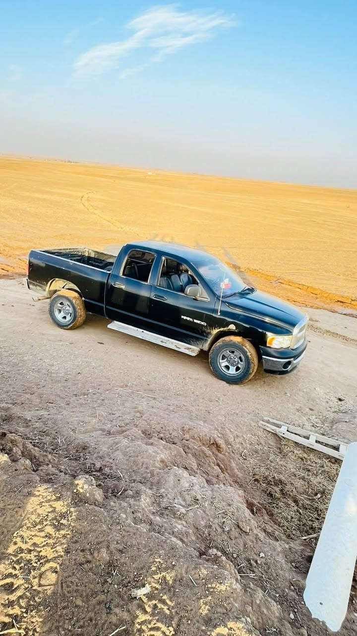 سياره رقم بغداد شرط التحويل مكينه كير اكسن شرط كير عادي مكينه ٨ سلندر سعر95 وبيه مجال 
اتصال والستفسار  ***********
