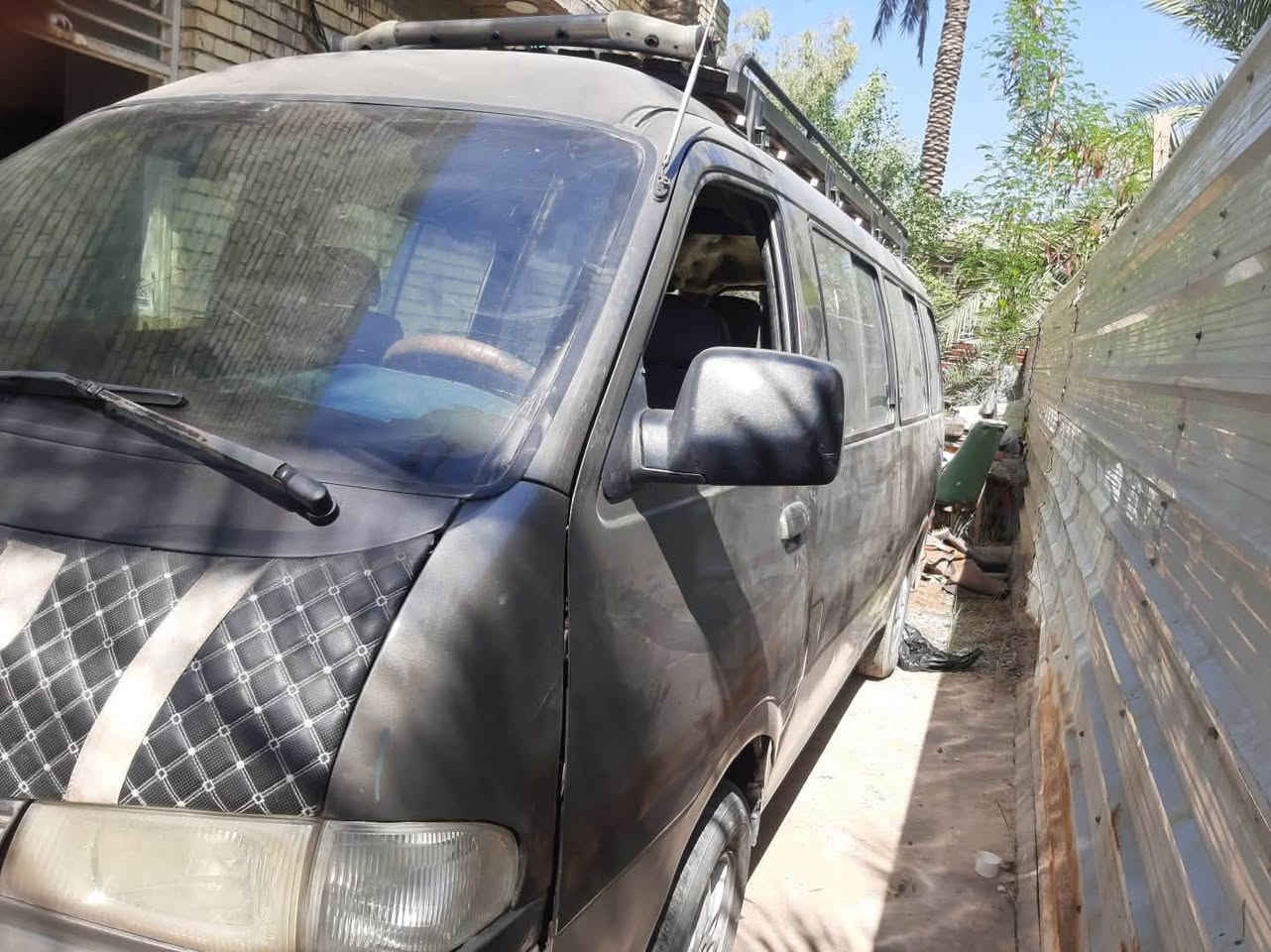 السلام عليكم
بريجو شبوط للبيع
الموديل ٢٠٠١
رقم انكليزي بغداد بأسمي
تخم تاير وباتري جديد
صدر جديد
كير محرك بشرط ٣٠٠٠
كهربائيات كلها شغالة
مصفرة هيئة وغرامات
سيارة جاهزة من كلشي 
وين مايعجبك اطلع بيها
مكان السيار بغداد جسر ديالى الجديد
السعر (٩٥$) وبيها مجال للشراي
للاستفسار هــ    ***********
