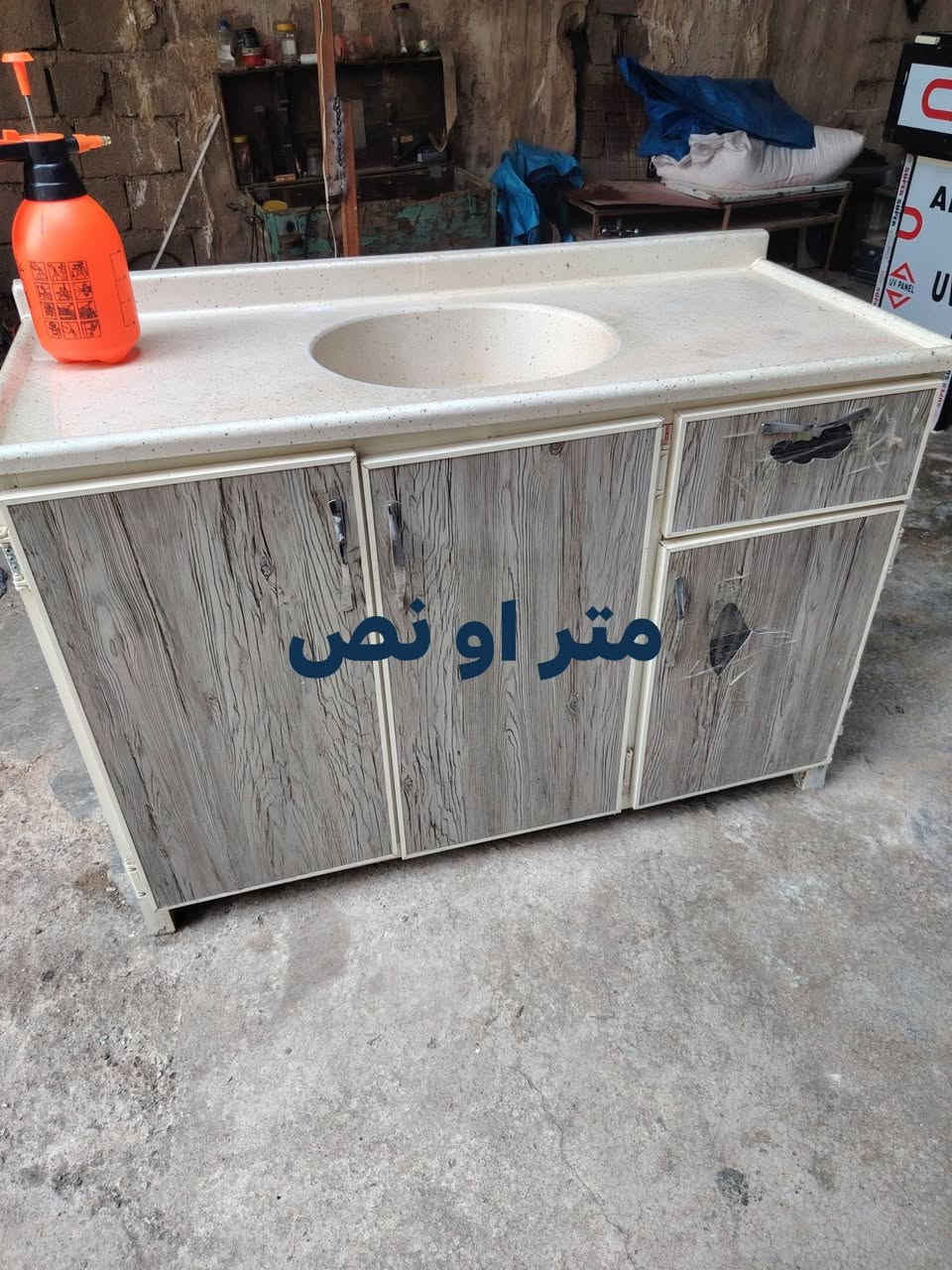 سلام عليكم غراض للبيع ***********

نص مكتوب في الصور:
- 110
- متر او نص
- 75
- صفر بعده
- يتكبر ويزقر
- حته جوه جمډ
- ويا ٦ كراسي