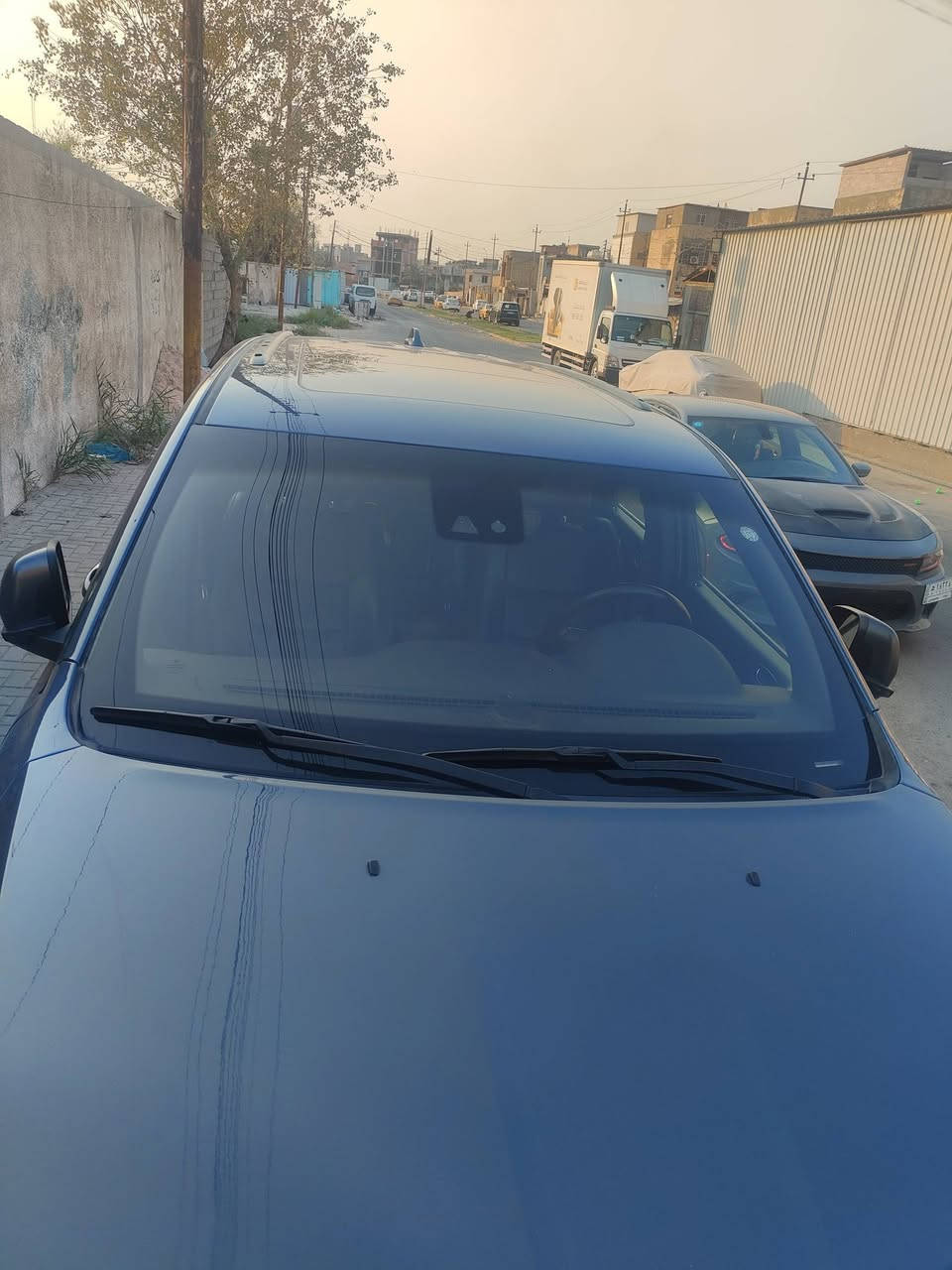 السلام عليكم جيب 2021 السيارة كلش جديدة فول مواصفات دبل سلايت جلد رادارات جنطة كهرباء السيارة باسمنة رايدها ٢٣٥ وبيها مجال العنوان بغداد الوزيرية ***********
