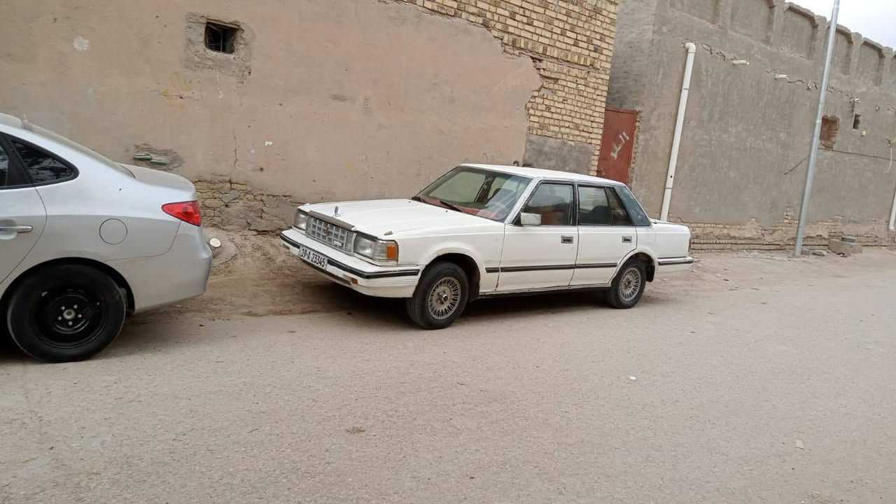 سوبر كراون • ١٩٨٧ • موتور ٢٥٠٠