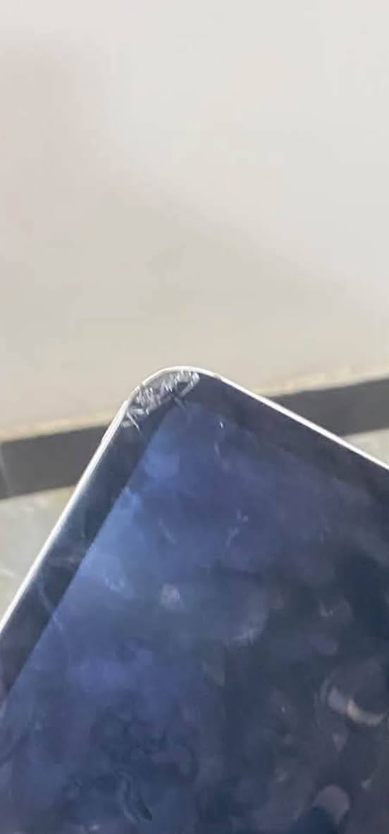 آيباد m4 • ٢٥٦ • بطارية ٨٥