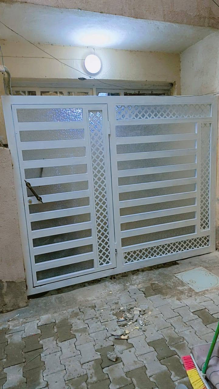 غير باب بيتك احدث موديلات وكافة النقشات بنظام الاقساط والشغل درجة اولى وبي ضمان حديد مليمين التركي تجيك جاهزة مع الصبغ وشد والتوصيل اتصل على ***********بي واتساب
